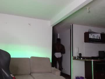 rogger_physique - Live Performer