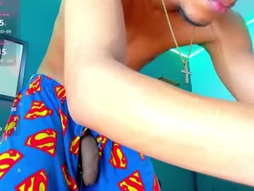 Romancartier  • uncut • 23y • Medellín, colombia • public