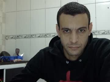 Live cam boy Ronnispoto, 36 yrs – Hot Male Cams