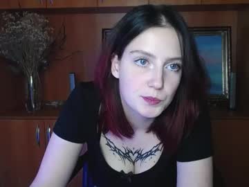 Roseroseblack • nonnude • 22y • Italy • public