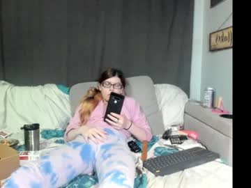 Roxihazeleyes • dildo • Usa • public