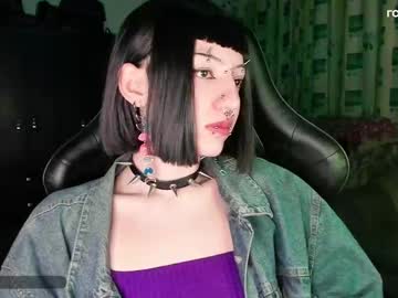 Roxy Toxic • femdom • 22y • In other world? • public