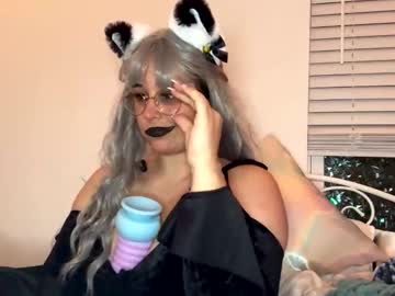 Sadgirlsocial • chubby • 33y • Michigan, United States • public