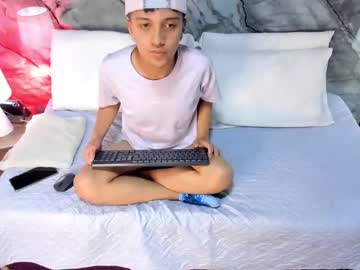 Live cam boy Samirscott, 18 yrs – Hot Gay Cams