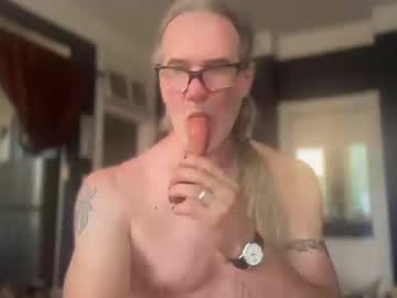 Samuelsometimes • crossdresser • 63y • Georgia, United States • public