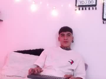 Live cam boy Santiabader_os – Hot Male Cams