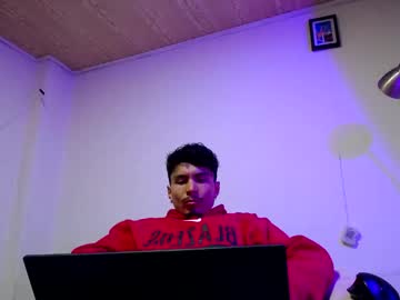 Santiatras • cum • 26y • - • public