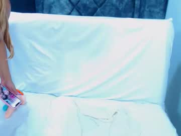 Sara Sexx77 • bigboobs • 24y • Antioquia, Colombia • public