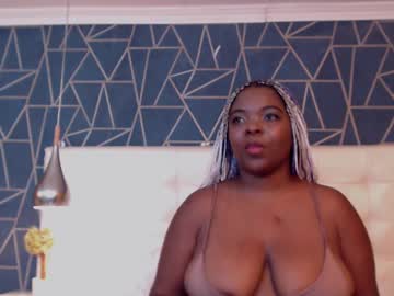 Saradunss live cam profile photo — HD — bigass — age 38 — C H A T U R L A N D ;)