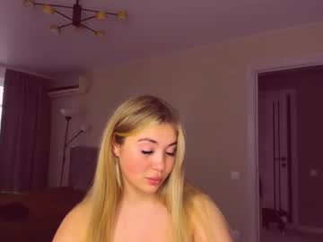 Sarahmils live cam profile photo — HD — bigboobs — age 25 — in your heart