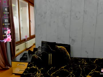 Sassyt33n • lovense • 0y • My windows are tinted ! NOT A PUBLIC PLACE • public