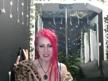 Saucysky • mature • 55y • England, United Kingdom • public