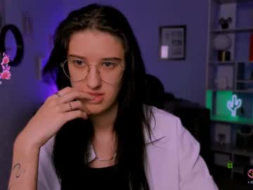 Scarlet Mooore • glasses • 0y • your thoughts • public