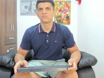 Live cam boy Sensei_pprs, 24 yrs – Hot Male Cams