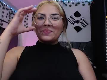 Sensual Flame • bigboobs • 21y • Camiland ? • public