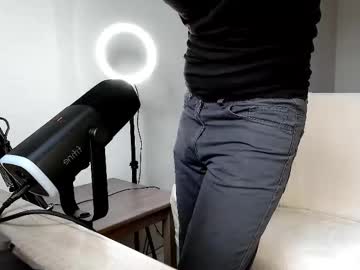 Seo Jjun • asian • 28y • Chaturbate • public