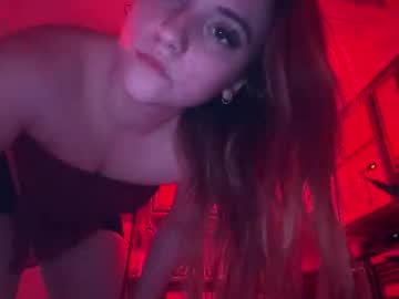 Sexylynn010 • pole • 0y • Girl next door.. • public