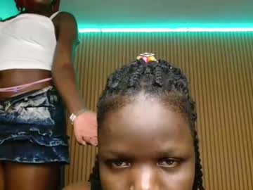 Shaniz Shallet • teen • 22y • Home • public