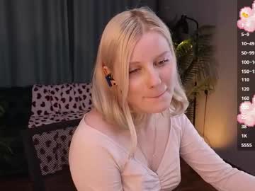 Live webcam: Shinejoan, 18 yrs - Female Sex Cams