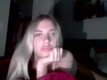 Shinyskies1 • blonde • 18y • My bedroom • public