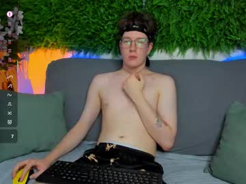 Live cam boy Shy_but_wild_, 18 yrs – Hot Male Cams