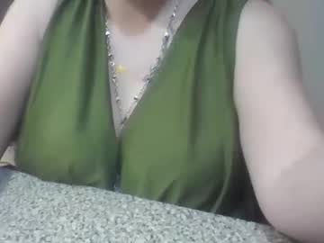 Sifgoddess • bignaturaltits • 0y • United States • public