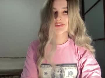 Silkybabe19 • tease19y • Denmark • public