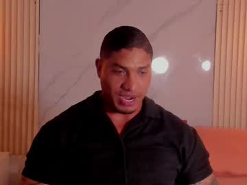 Live cam boy Simeone_panda – Hot Male Cams