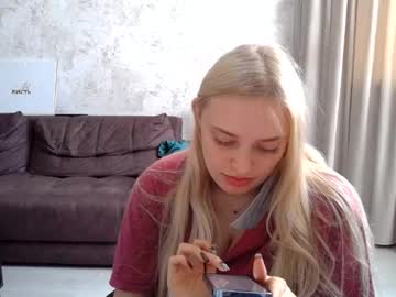 skylarsnoow - Free Live Cam Model Online