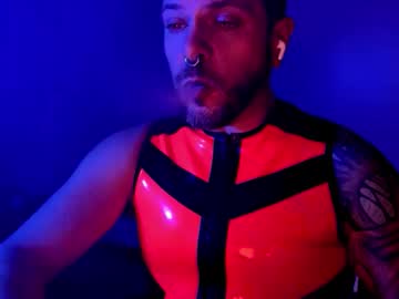 Slickafterdark • latex • 0y • United States • public