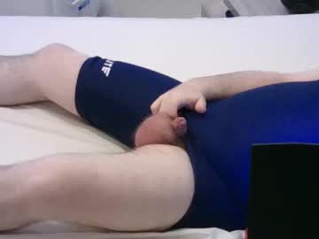 Slx00 • gay • europe • public