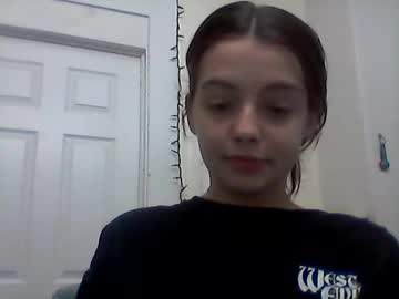 Snowbunnie304 • 18 • 0y • san diego , United States • public