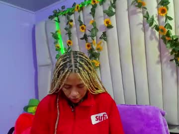 Sofi Squirt  • showpussy • 28y • Colombia • public