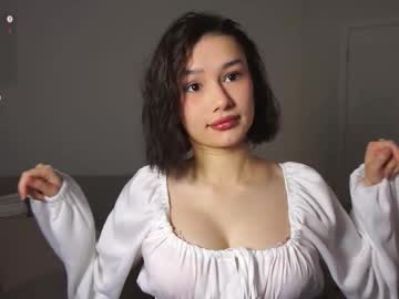 Softmoonlight • smalltits • 21y • Violaland • public