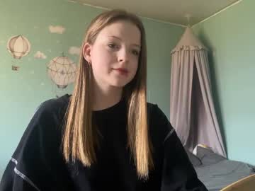 Stefaniyaaa • deepthroat • 19y • Europe and your heart <3 • public