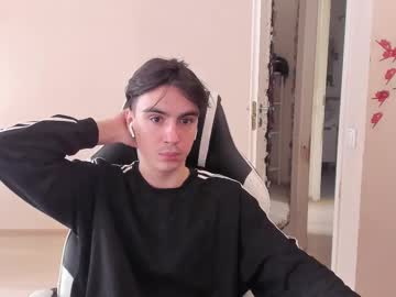 Live cam boy Stralght_twinks, 19 yrs – Hot Male Cams