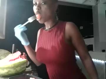 Subalexandria • bdsm • 99y • Waiting silently... ready to serve, Sir. • public