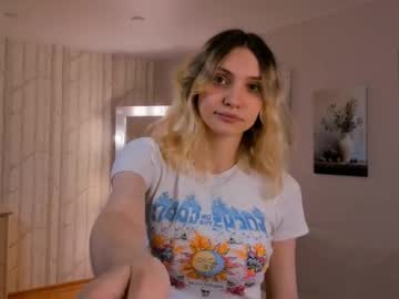 sunny_honeey - Live Cam Model Online on Ted's Cam Directory