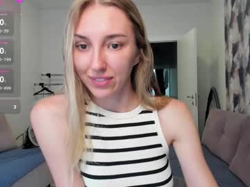 Sunny Rina • smallboobs • 25y • Europe • public