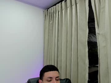 Suns  live cam profile photo — HD — curvy — age 21 — Chaturbate?