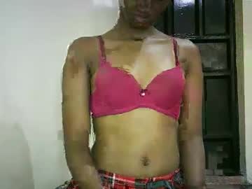 Sunshine G • ebony • 22y • outside • public