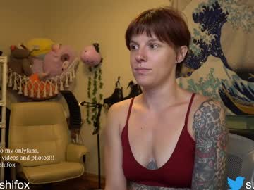 Sushifox • milf • 31y • USA • public