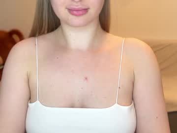 Susie Dream 22 • anal • 25y • Paradise? • public