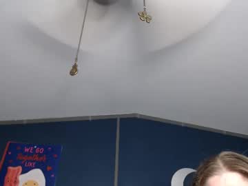 Sweetanniexox • bigboobs • United States • public