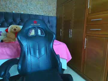 Sweett_rosse • fuckmachine18y • Antioquia, Colombia • public