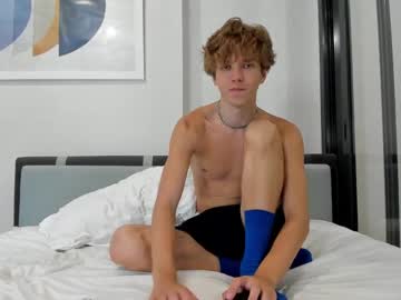 swoopyboy - Free Live Cam Model Online