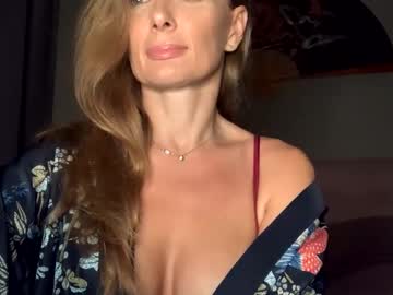 Talin17 • nonude • 0y • USA • public