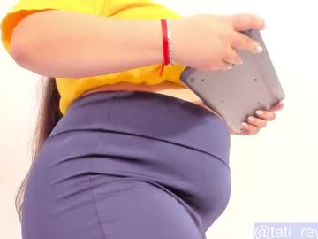 Tati Reyes • bigboobs • 26y • Boobieland • public