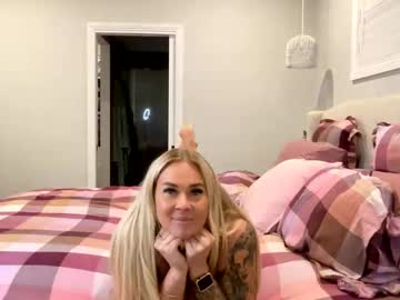 Taytay4137 • blonde • 33y • Brisbane, Australia • public