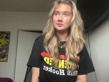 Teamtragic • bigboobs • 26y • West Coast, United States • public